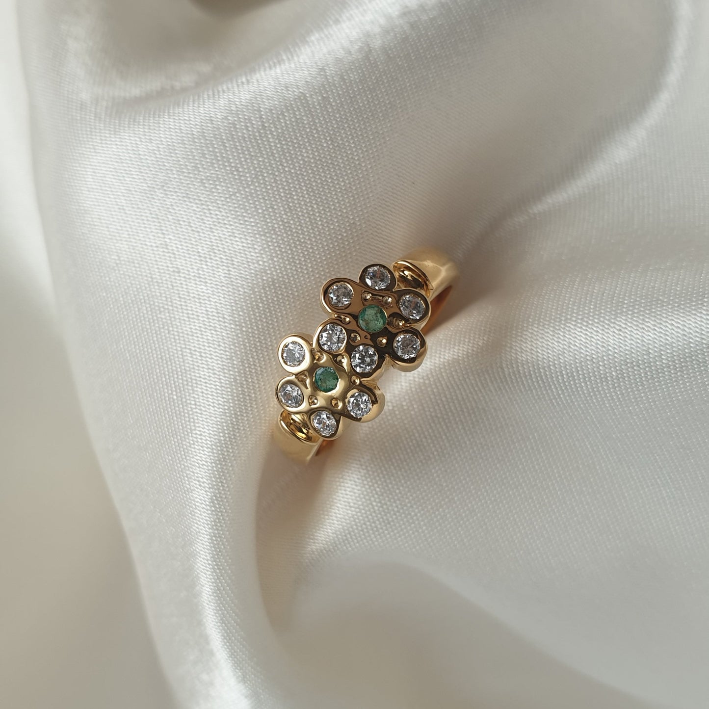 Anillo Caterina de oro con rubíes