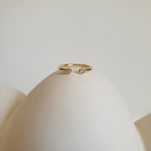 Anillo Amelia fabricado en oro y con diamantes éticos, de LA MUSA JOYAS