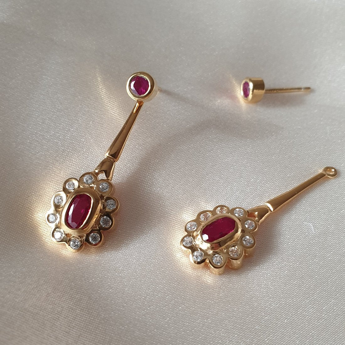Pendientes de novia desmontables.